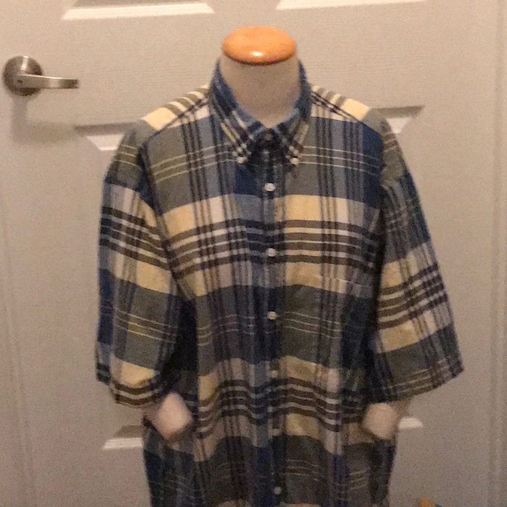 Really comfy 100% Cotton button down shirt!